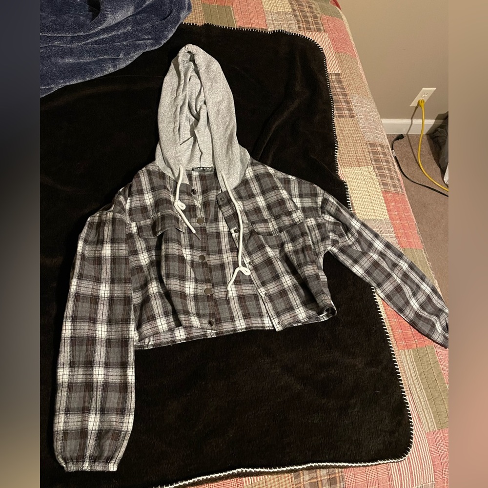 SHEIN Cropped Flannel